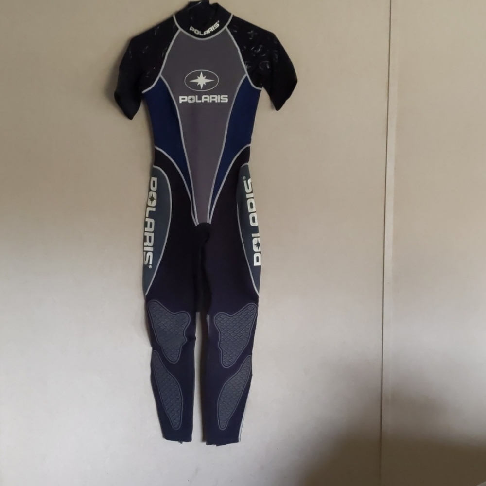 Polaris wetsuit/Hyperflex boots/Ripcurl gloves